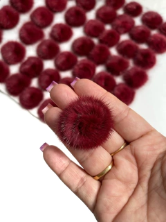 POMPONS ACHATADINHOS DE PELUCIA 4,5CM MARSALA 2 UNIDADES - comprar online