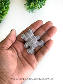 APLIQUE ALMOFADADO URSO CINZA COM LISTRAS ROSÊ 5CM 2 UNIDADES - comprar online