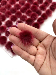POMPONS ACHATADINHOS DE PELUCIA 2,5 MARSALA 2 UNIDADES - comprar online