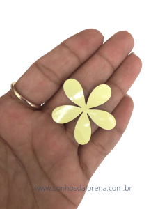 APLIQUE DE FLOR EM LONITA VERNIZ G SICILIANO 3,5CM COM 05 UNIDADES - Sonhos da Lorena
