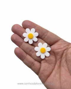 APLIQUE ACRILICO MARGARIDA INTEIRA 3,5CM BRANCA (2 UNIDADES) - Sonhos da Lorena