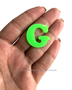 APLIQUE ACRILICO LETRA "G" VERDE NEON 2,5CM X 2,5CM UNIDADE - comprar online