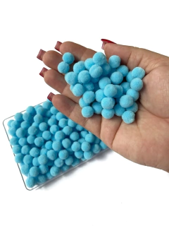 POMPOM DE FIBRA 10MM AZUL TURQUESA PACOTE COM 4 GRAMAS APROX. 50 UNIDADES - comprar online