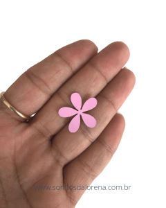 APLIQUE DE FLOR EM LONITA VERNIZ P BALÉ 2CM COM 05 UNIDADES - Sonhos da Lorena
