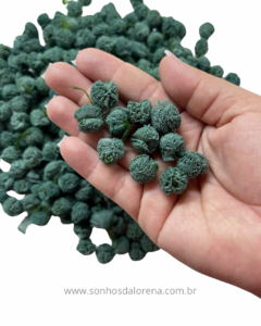 KIT COM 10 POMPONS DE MALHA DE 1,5CM VERDE ESCOLAR - comprar online