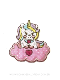 APLIQUE TERMOCOLANTE UNICORNIO NA NUVEM COM POÁ TAM P 6X6,5CM UNIDADE - loja online