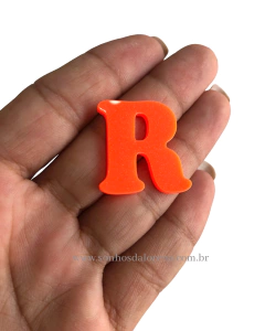 APLIQUE ACRILICO LETRA "R" LARANJA NEON 2,5CM X 2,5CM UNIDADE - comprar online