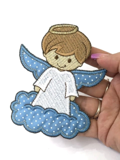 APLIQUE TERMOCOLANTE ANJINHO AZUL COM POÁ TAM G 9X11CM UNIDADE - loja online