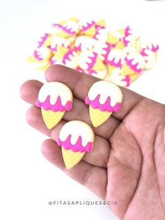 APLIQUE EMBORRACHADO SORVETE CASQUINHO AMARELO COM PINK E BRANCO KIT 3 UNIDADES