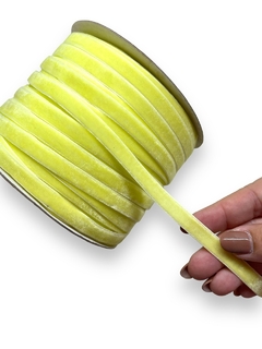 FITA VELUDO 10MM AMARELO BEBE (2 METROS) - comprar online