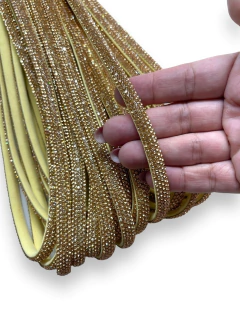 MEIA CANA DE STRASS DOURADA 8MM (1 METRO) - comprar online