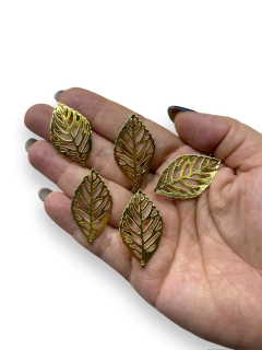 FOLHA DE METAL DOURADA 3,5CM (5 UNIDADES) - comprar online