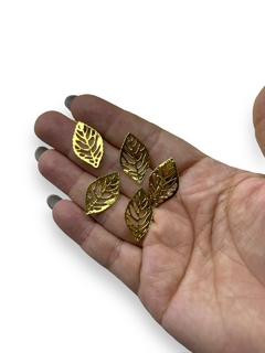 FOLHA DE METAL DOURADA 2,5CM (5 UNIDADES) - comprar online