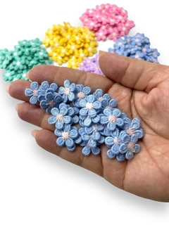 APLIQUE MINI FLOR BORDADA 1,5CM COM 5 UNIDADES