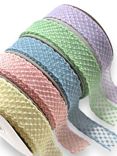 FITA ORGANZA BORDADA COLMEIA 38MM (2 METROS) na internet