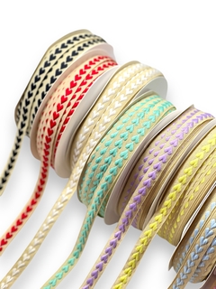 FITA BORDADA CORAÇÃO 2 METROS (10MM) - comprar online
