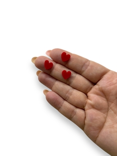 APLIQUE MINI CORAÇÃO EM ACRILICO VERMELHO 1CM (10 UNIDADES) na internet