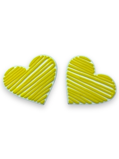 APLIQUE EMBORRACHADO CORAÇÃO RABISCADO AMARELO (2 UNIDADES) - comprar online
