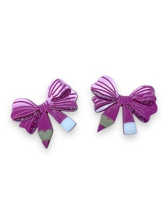 APLIQUE ACRILICO LAÇO PONTA LAPIS ROSA 4 X 3,5CM COM 2 UNIDADES - comprar online