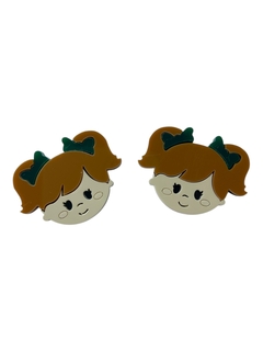 APLIQUE ACRILICO BONECA LAÇO VERDE 4 X 3CM COM 2 UNIDADES - comprar online