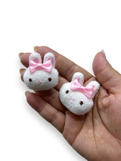 APLIQUE MINI COELHO PELUCIA 3,5CM (2 UNIDADES) na internet