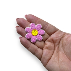 APLIQUE EMBORRACHADO FLOR DETALHE BOTAO ROSA (2 UNIDADES) na internet