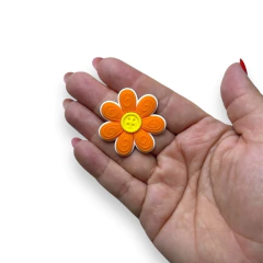 APLIQUE EMBORRACHADO FLOR DETALHE BOTAO LARANJA (2 UNIDADES) - comprar online