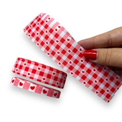 FITA GORGURÂO ESTAMPADA XADREZ CORAÇÃO VERMELHO (3 METROS) na internet