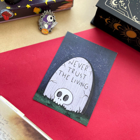 Print Never Trust the Living - comprar online