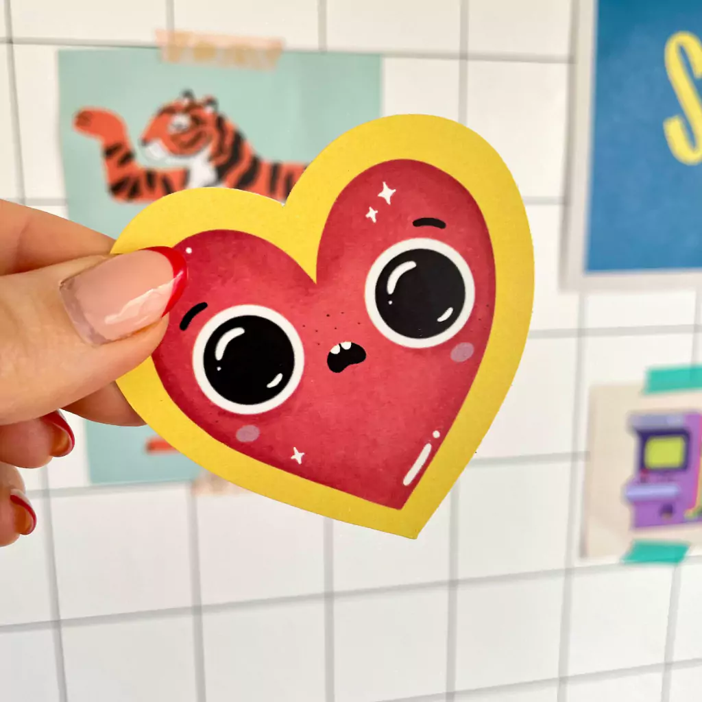 Sticker die cut OPP Corazón enamorado