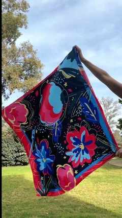 Pañuelo de seda (consultar estampas) en internet