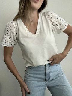 Remera QUARZO broderie - comprar online