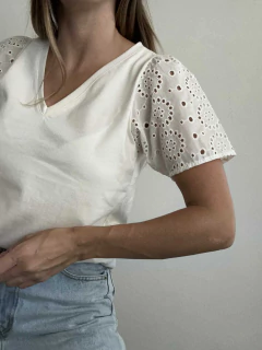Imagen de Remera QUARZO broderie
