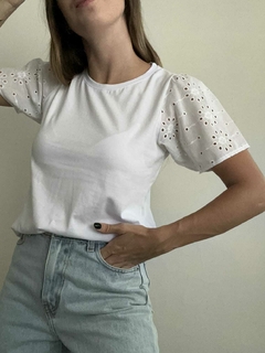 Imagen de Remera ZAFIRO broderie