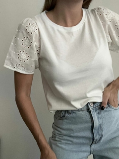 Remera ZAFIRO broderie - comprar online