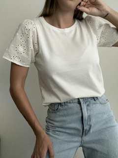 Remera ZAFIRO broderie - tienda online