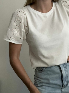 Imagen de Remera ZAFIRO broderie