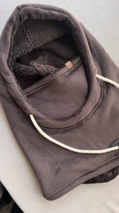 Hood choco corderoy en internet