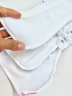 Imagen de Paquete básico de inicio con 3 pañales unicolor + 2 absorbentes + 2 refuerzos + filtro bambu