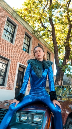Azul