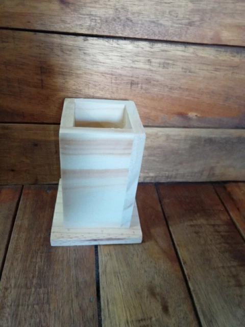 Florero madera pino
