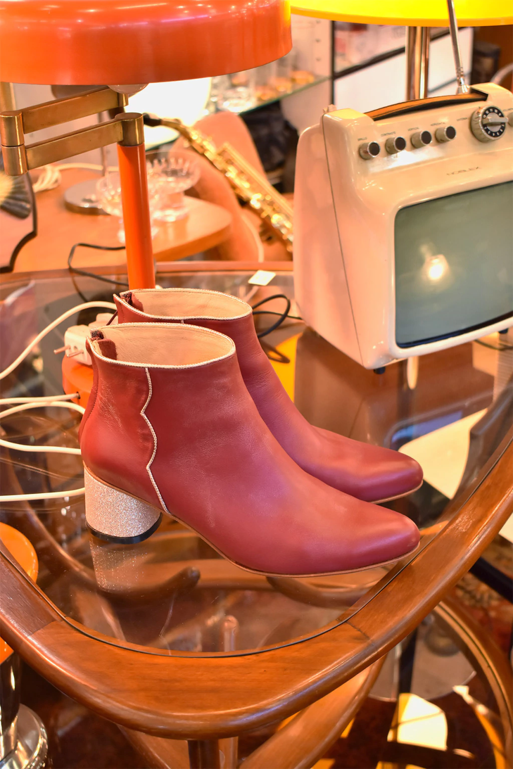 Bota Brina cherry 39