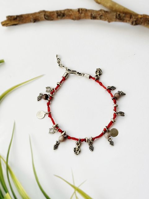 Tobillera colorada con dijes AMY - comprar online