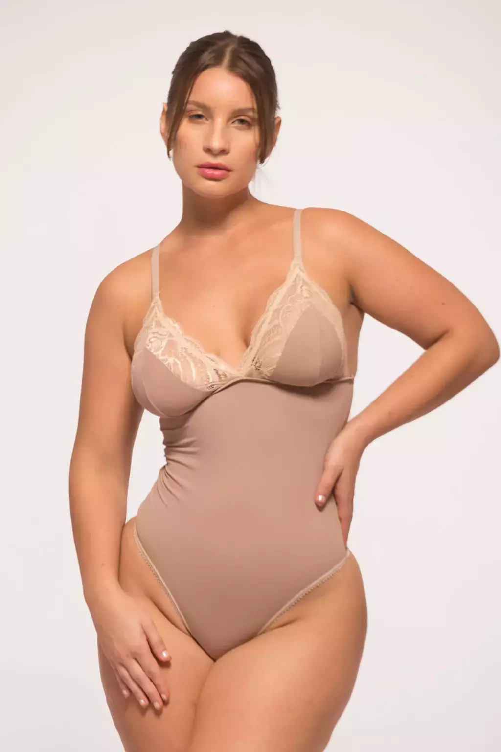 BODY CATA NUDE