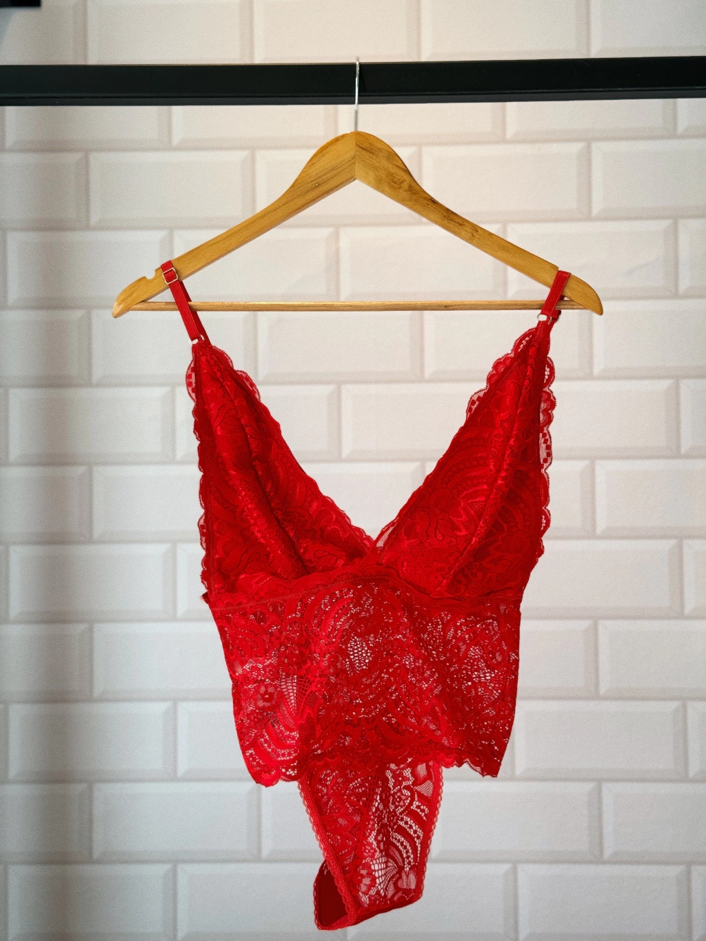 BODY ANASTASIA ROJO