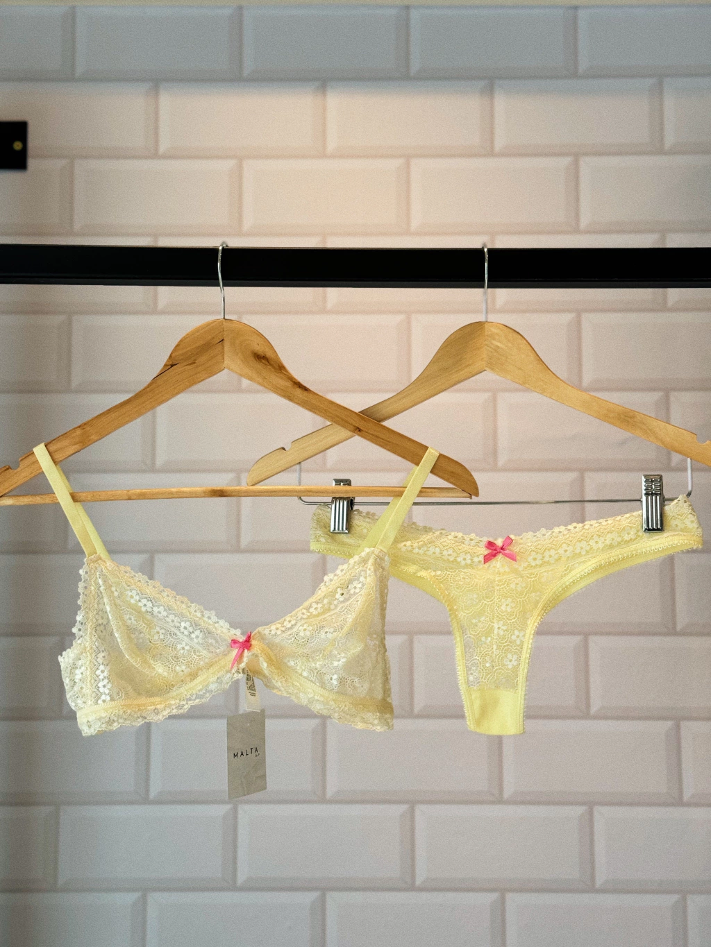 CONJUNTO MARGARITA AMARILLO.