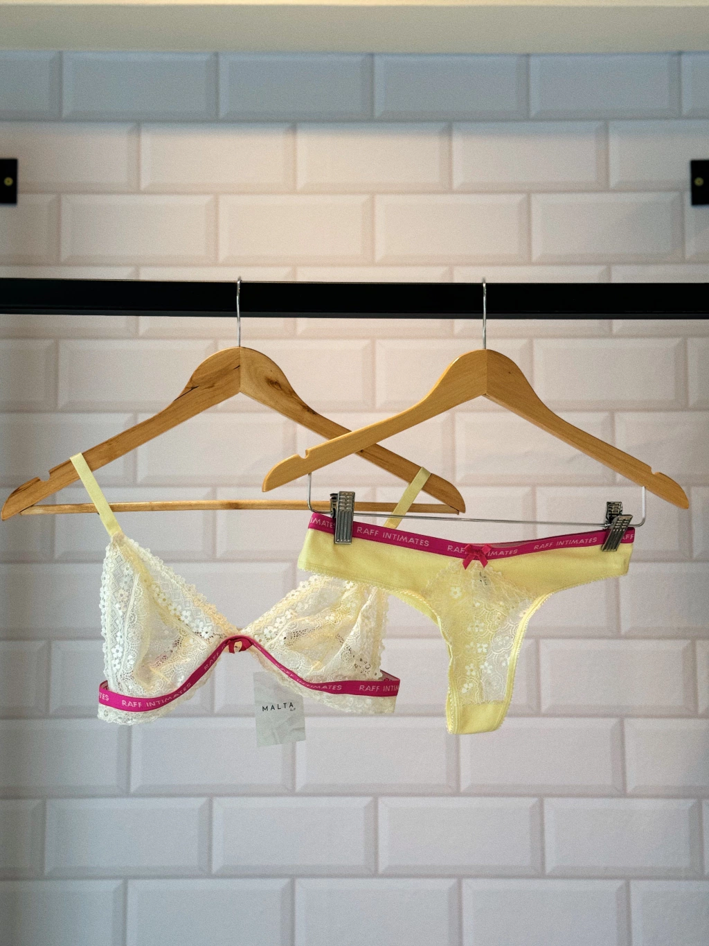 CONJUNTO GRETA AMARILLO.