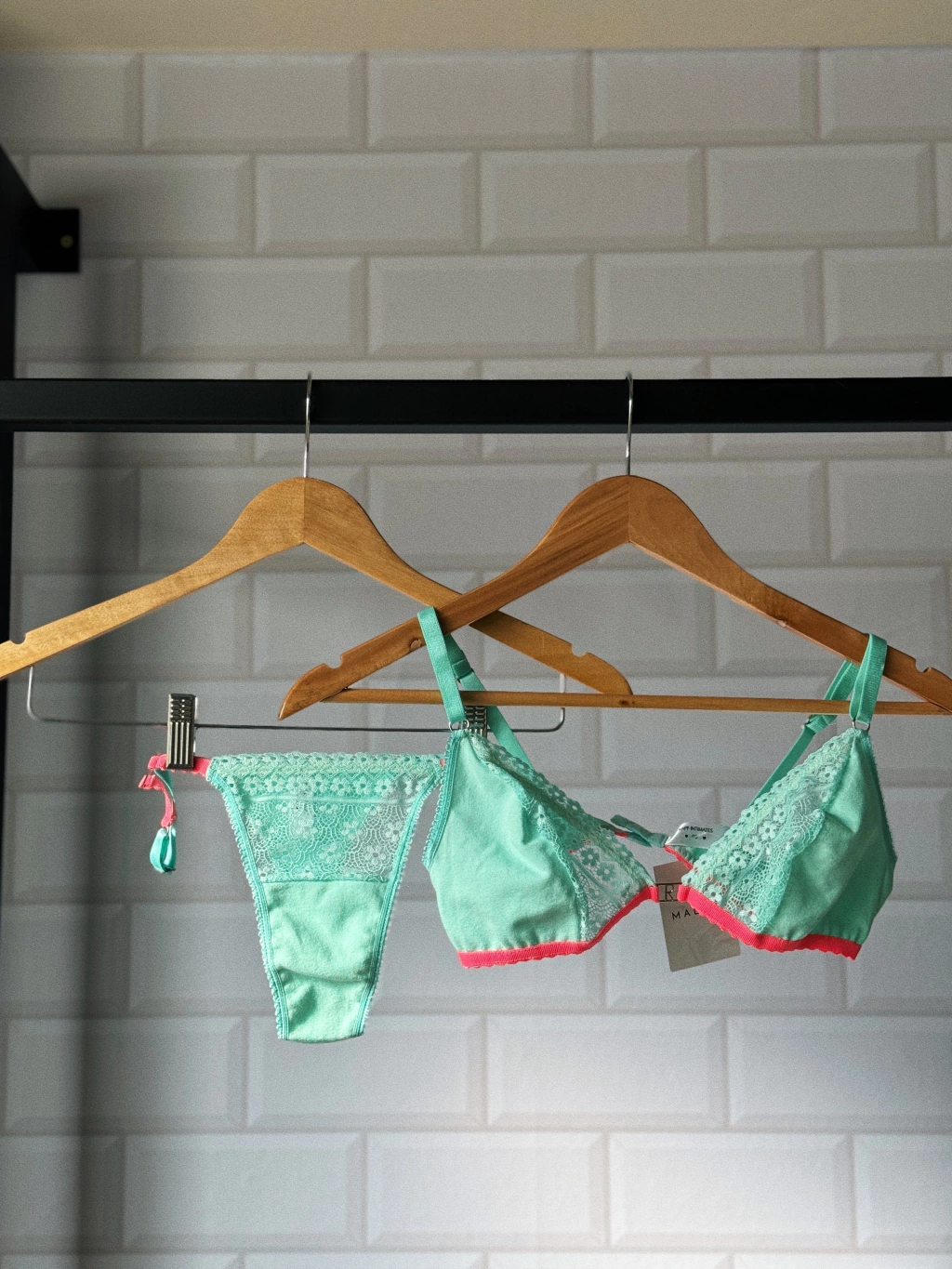 CONJUNTO FLOR VERDE.