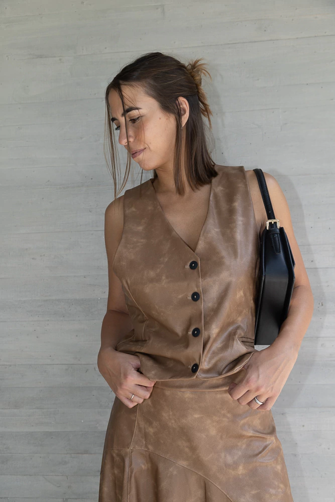 CHALECO CONEXION CAMEL
