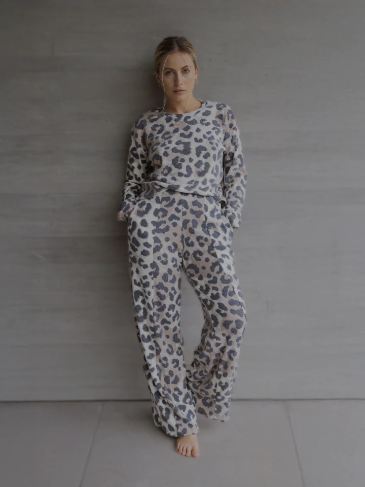 <p><span style="font-size: 14px">LINEA COMFY | </span></p>